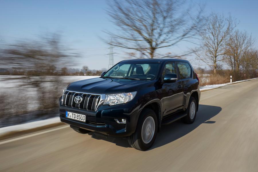  Toyota Land Cruiser Prado 3-Door (150) 2017 года  (EU) (фото 1 из 23)